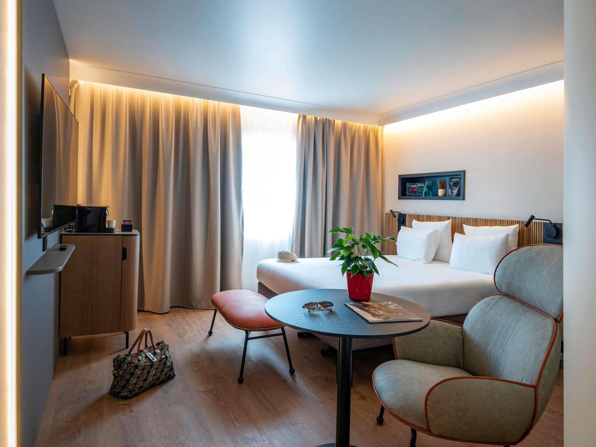City Room